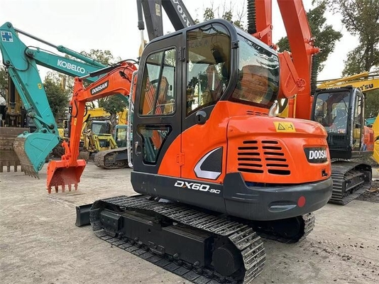 주문 한국에서 만든 원래 사용 된 doosan dh60-7 발굴기 6톤 상하이에서 온라인 제조