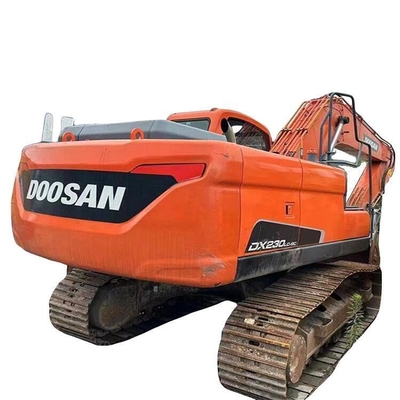 Medium Used Digger Doosan Crawler Excavator with Original Hydraulic Valve in Shanghai